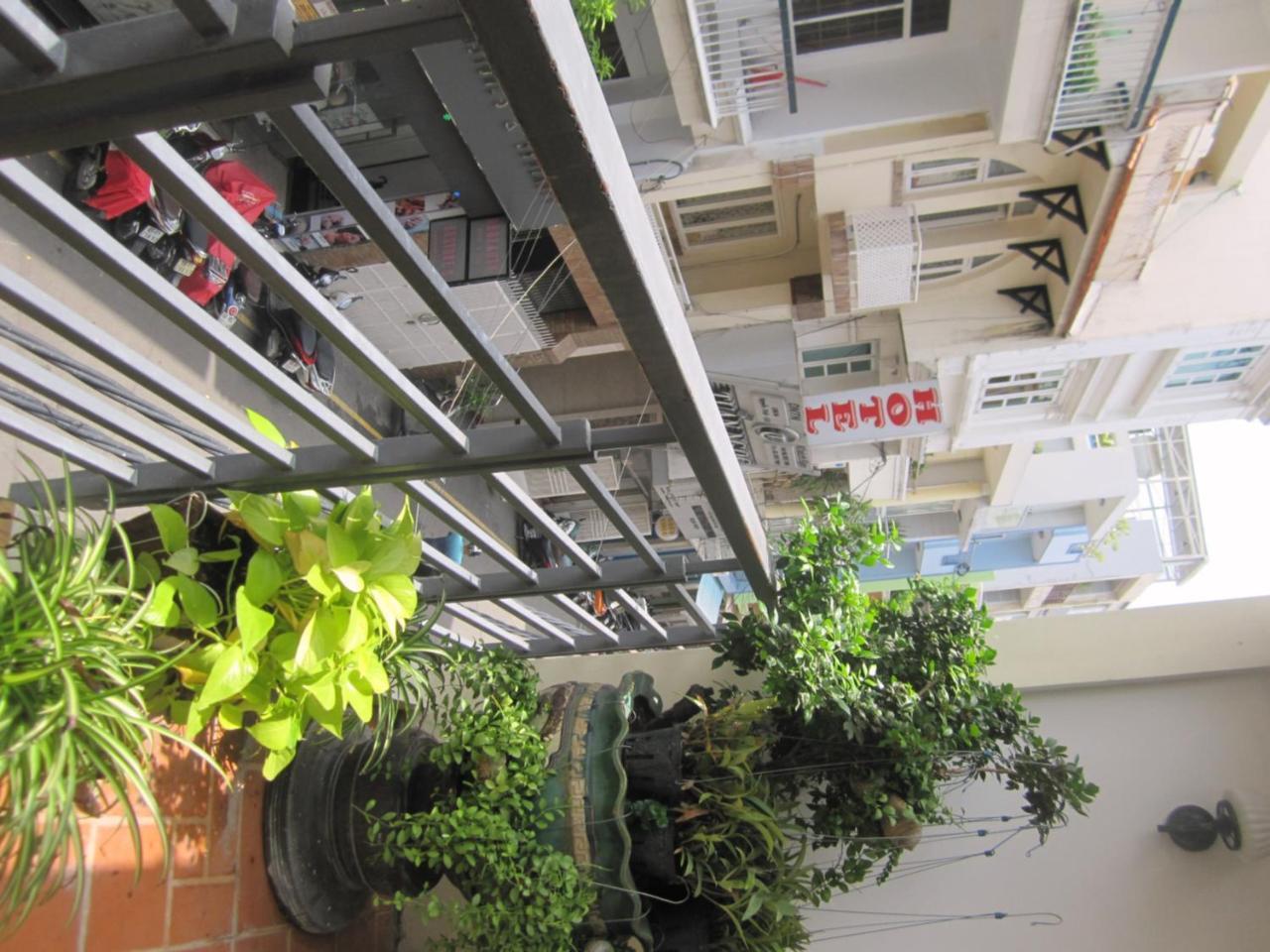 The Lily Hostel & Coffee Ho Chi Minh Zewnętrze zdjęcie