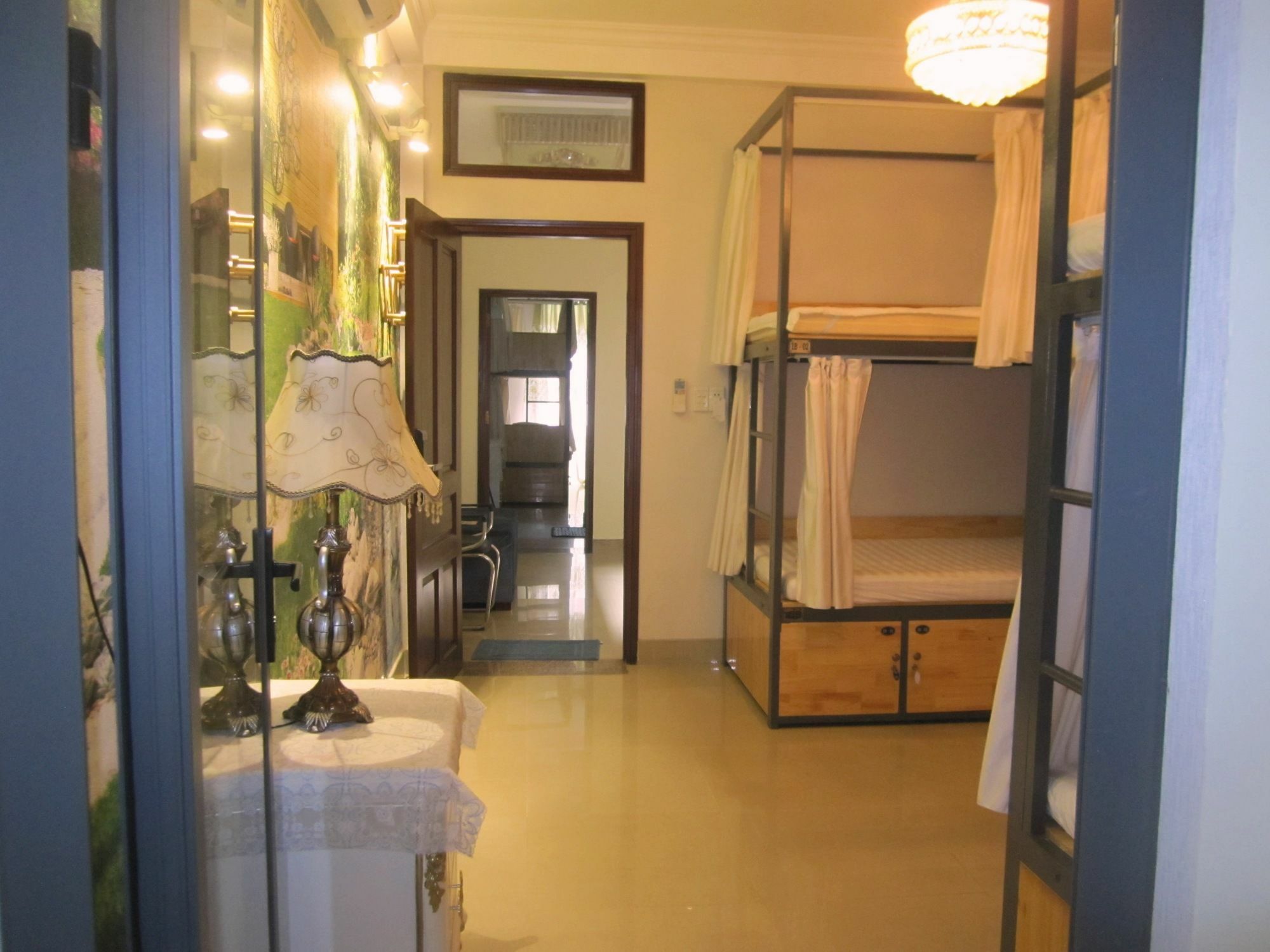 The Lily Hostel & Coffee Ho Chi Minh Zewnętrze zdjęcie